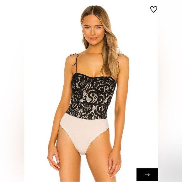 Superdown Lace Bodysuit - Picture 3 of 3